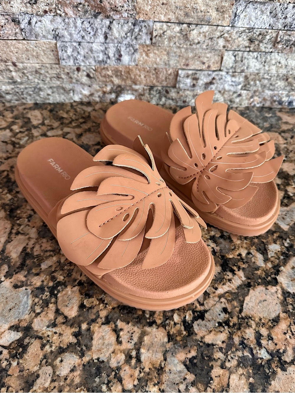 Farm Rio Womens Monstera Leaf Anatomic Slides Sandals
